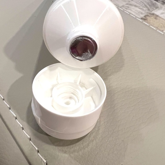 Cuccio Somatology Yogahhh! Muscle Balm - Picture 3 of 5